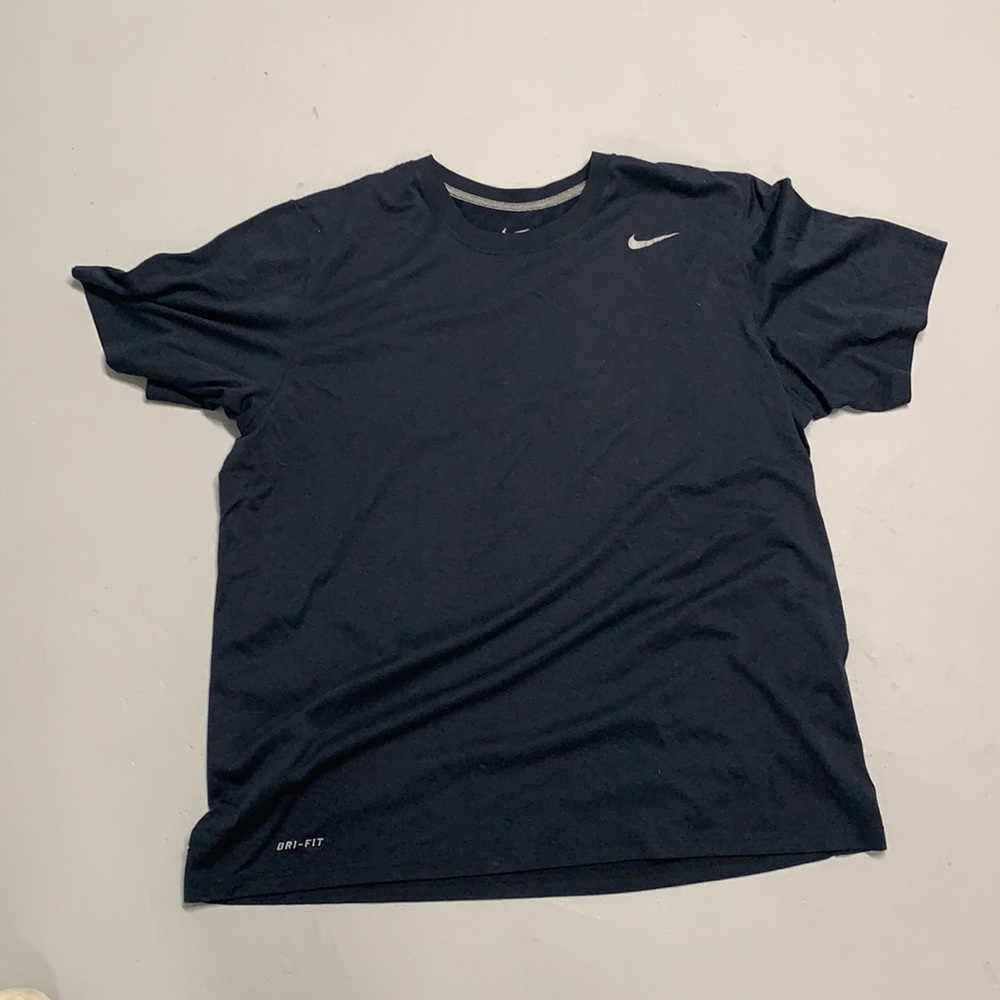 Nike shot sleeve T shirt dark navy